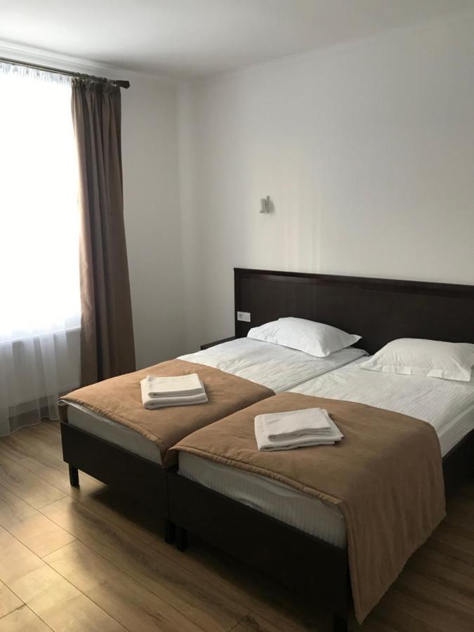 Leo Rooms リヴィウ エクステリア 写真